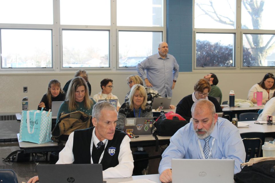 Artificial Intelligence for Adult Learning and Workforce Training: Practical Skills for Modern Instruction​